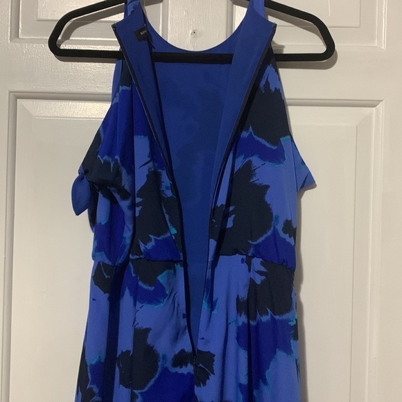 Banana Republic blue floral dress with halter neckline & sleeves off shoulder - Picture 7 of 10